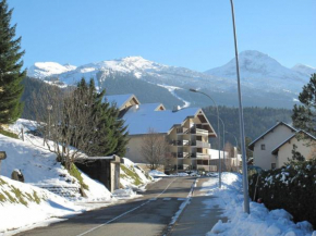 Studio Cabine avec Balcon Proche Centre et Pistes, Parking et Navette Gratuite - FR-1-515-98